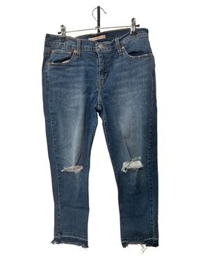 Levi's Boyfriend distressed women’s jeans with frayed hem size 28